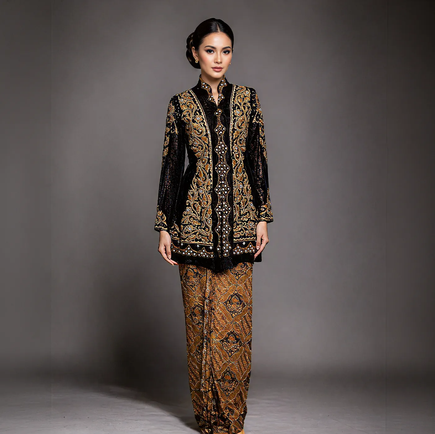 (KESS-030) Kebaya Bludru HItam Ari