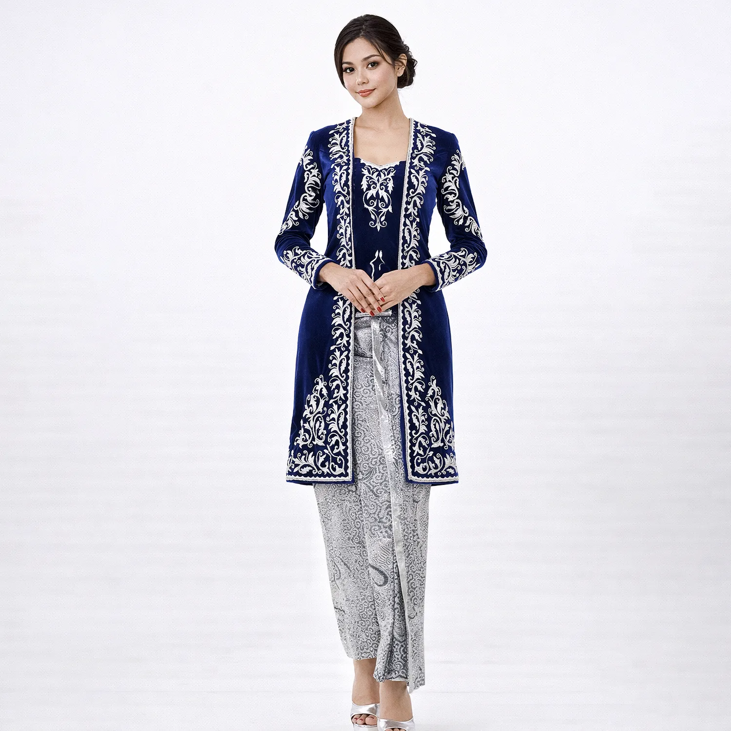 (KE-012) Kebaya Pengantin Bludru Biru Silver Ami