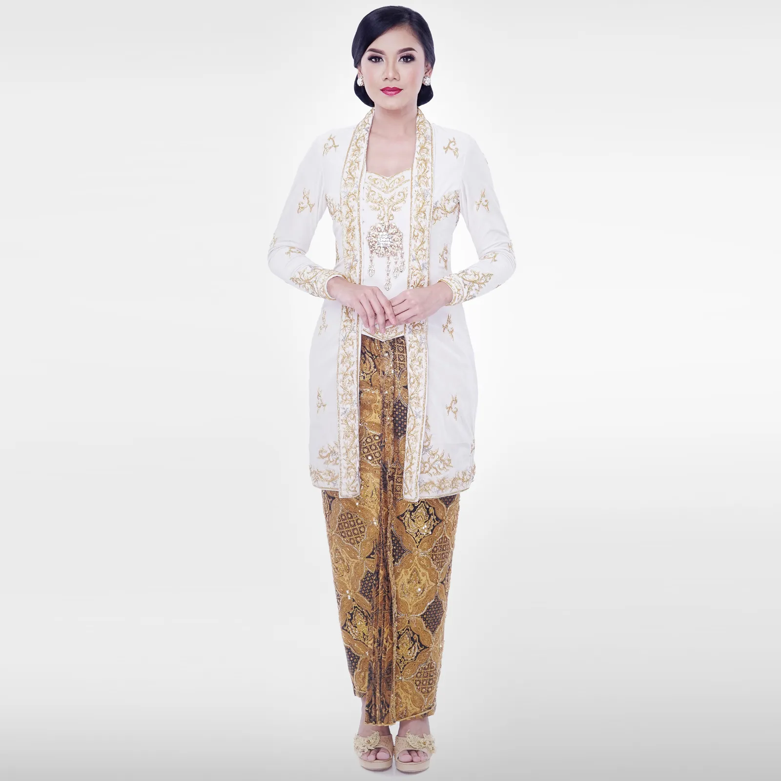 (KR-037) Kebaya Pengantin Bludru Putih