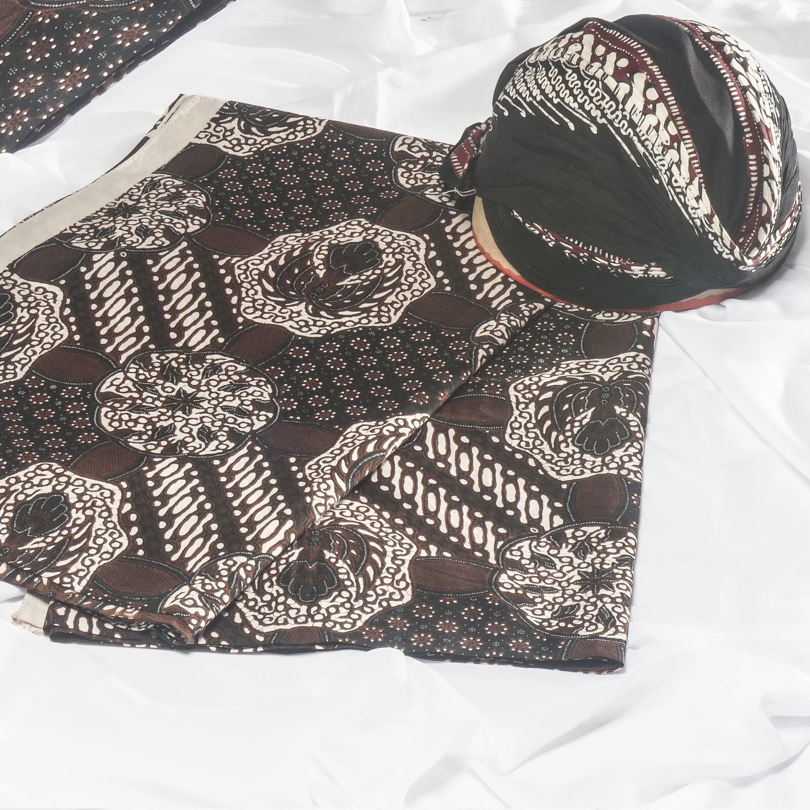 (KAT-079) Kain Jogja Truntum Hitam