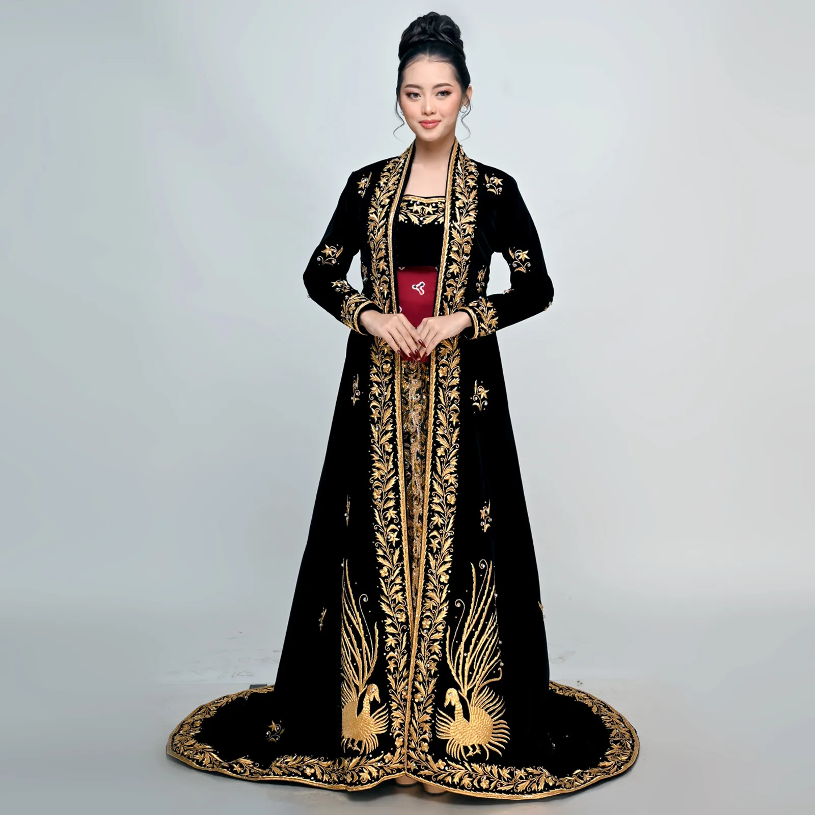 (KE-146) Kebaya Pengantin Bludru Hitam Merak Jumputan