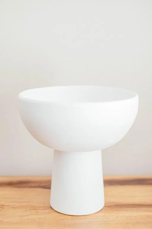 Wh001 White Bowl on Foot - Modernist 25cm