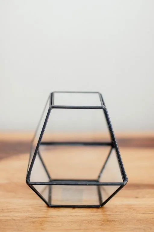 Bl014 Black Geo Flower House Small 14cm