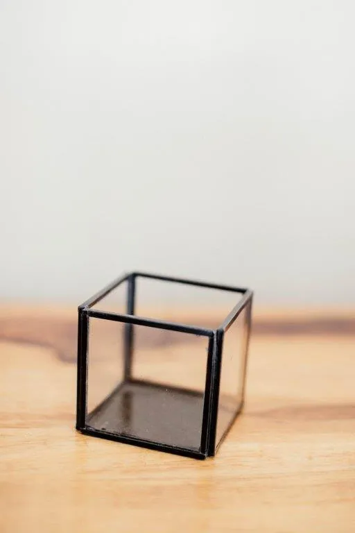 Bl016 Black Glass & Metal Cube Small 8cm