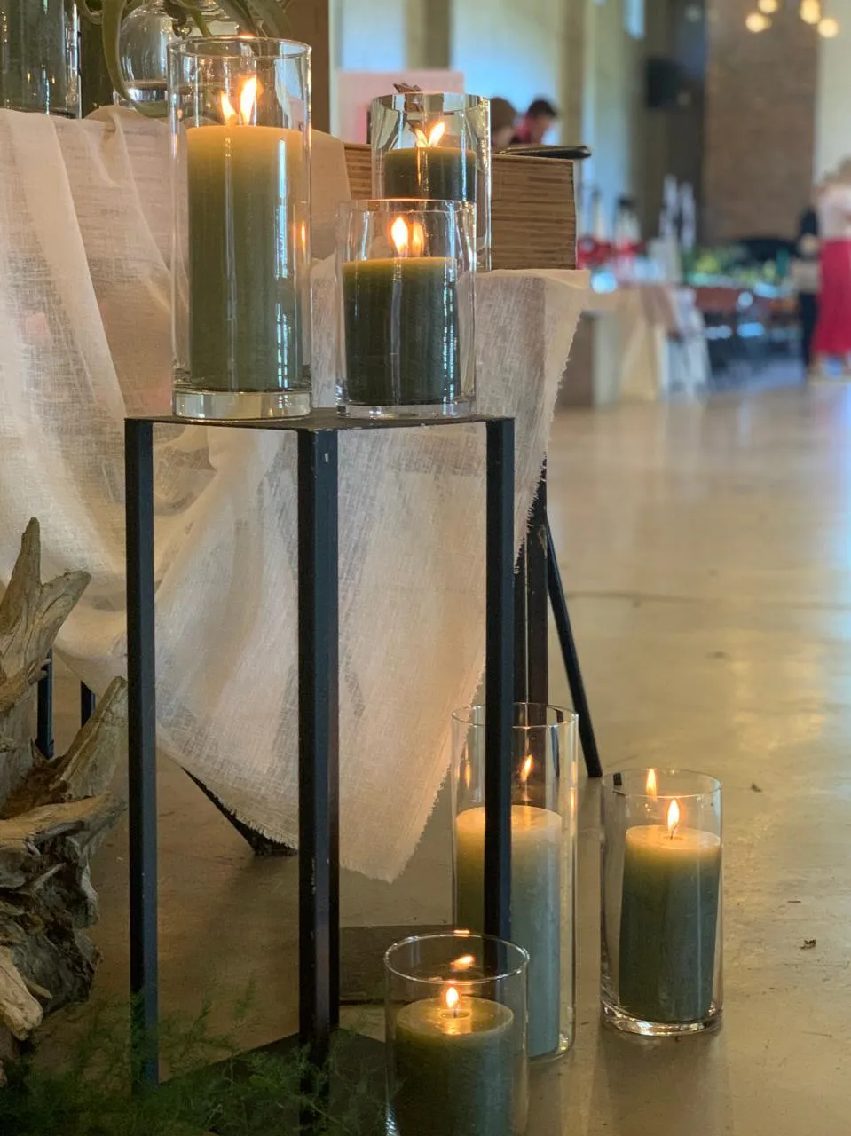 As005 Metal Plinth Black 25cm x 40cm