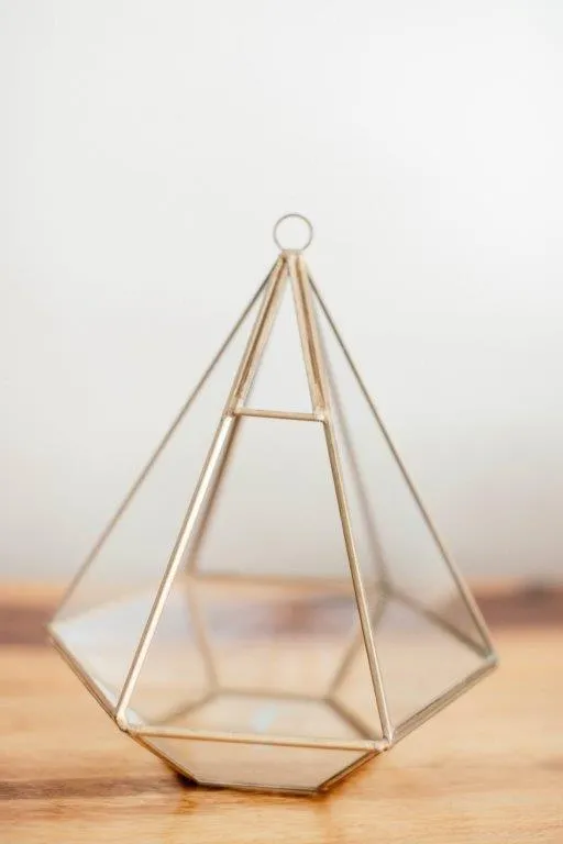 Go033 Geo Gold Pyramid Flower House 21cm