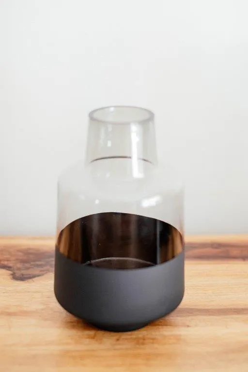 Bl009 Half-Black Glass Vase 25x16cm