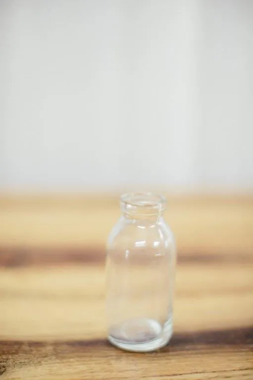 Gl034 Small Glass Bottle 10cm