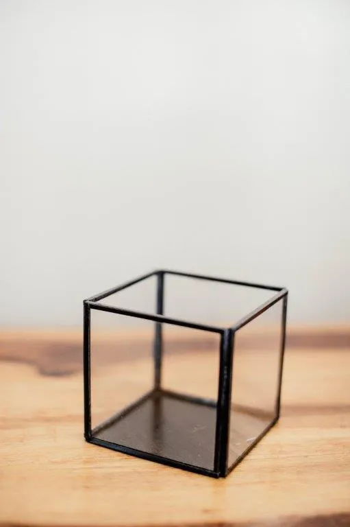 Bl017 Black Glass & Metal Cube Medium 11cm
