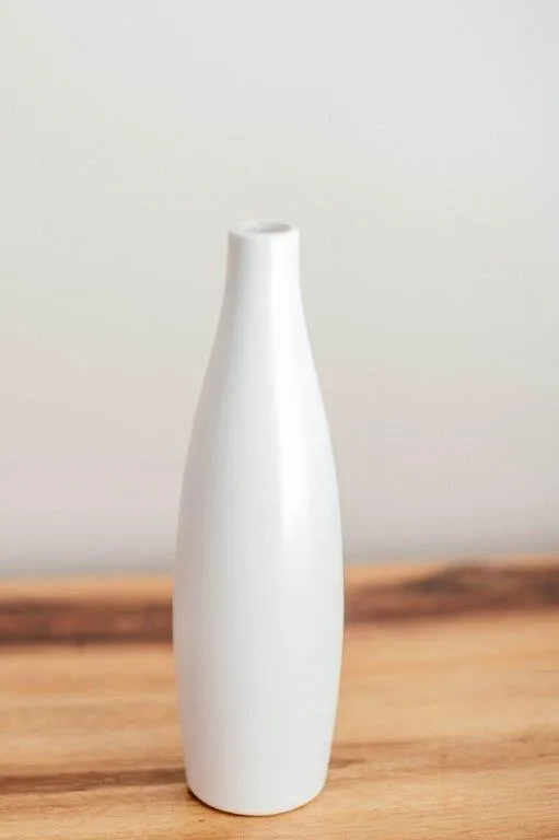 Wh004 White Barrel Bottle Ceramic 25cm