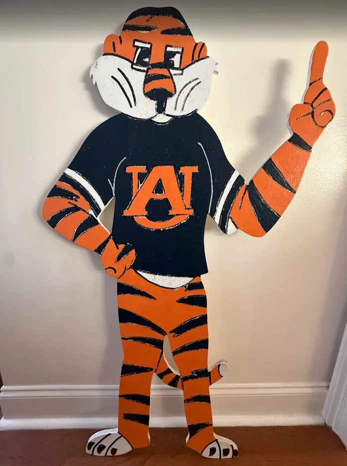Aubie Prop