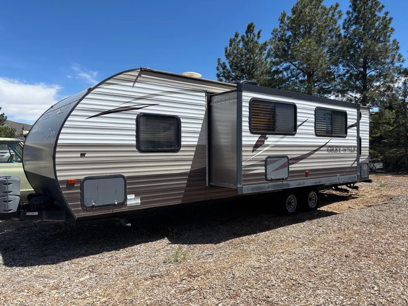 2016 Forest River Cherokee Grey Wolf 26dbh