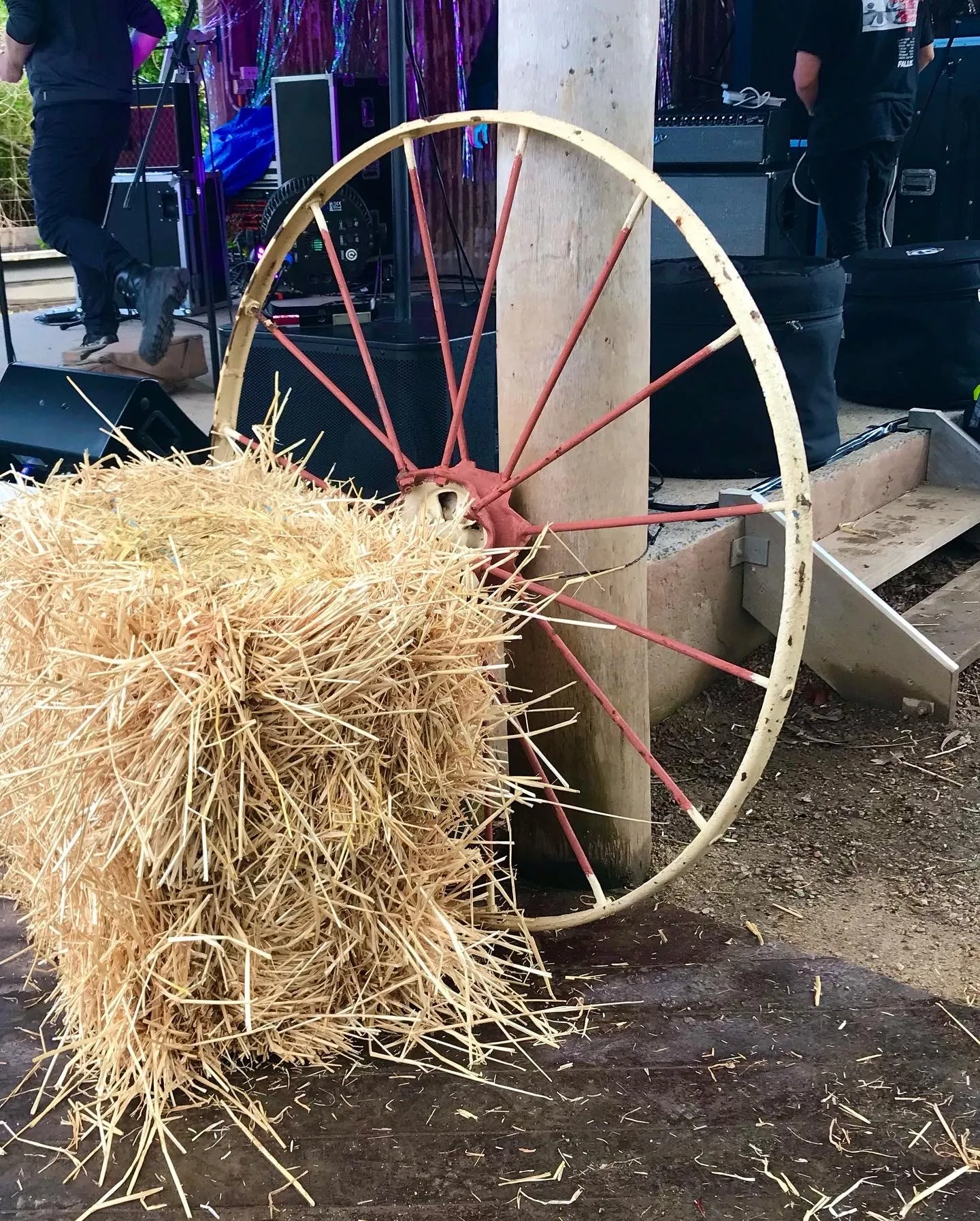 Assorted Metal Wagon Wheel - 1400mm