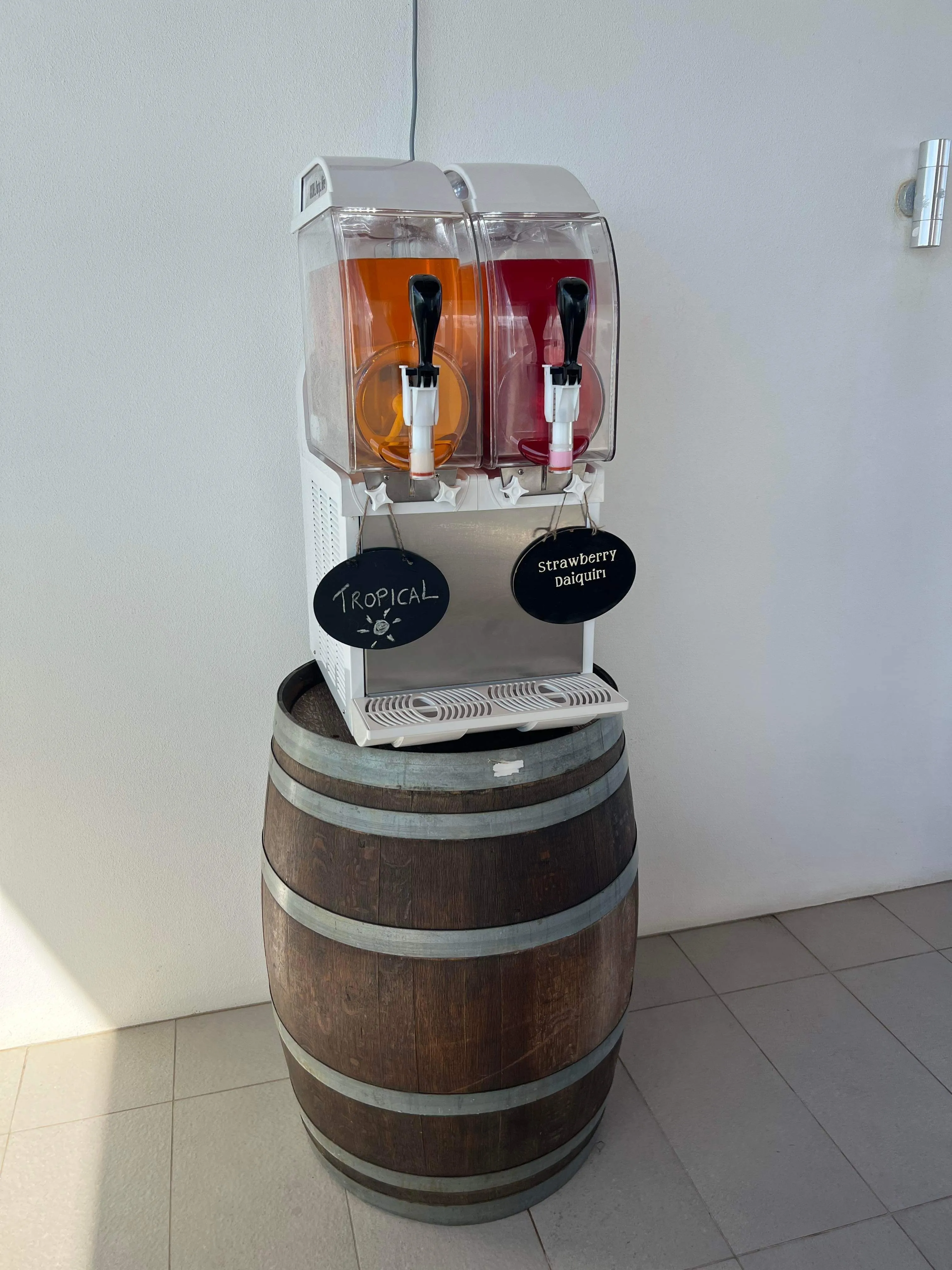 Slushie Cocktail Twin Machine - with 2 x 10 Litre Bowls.