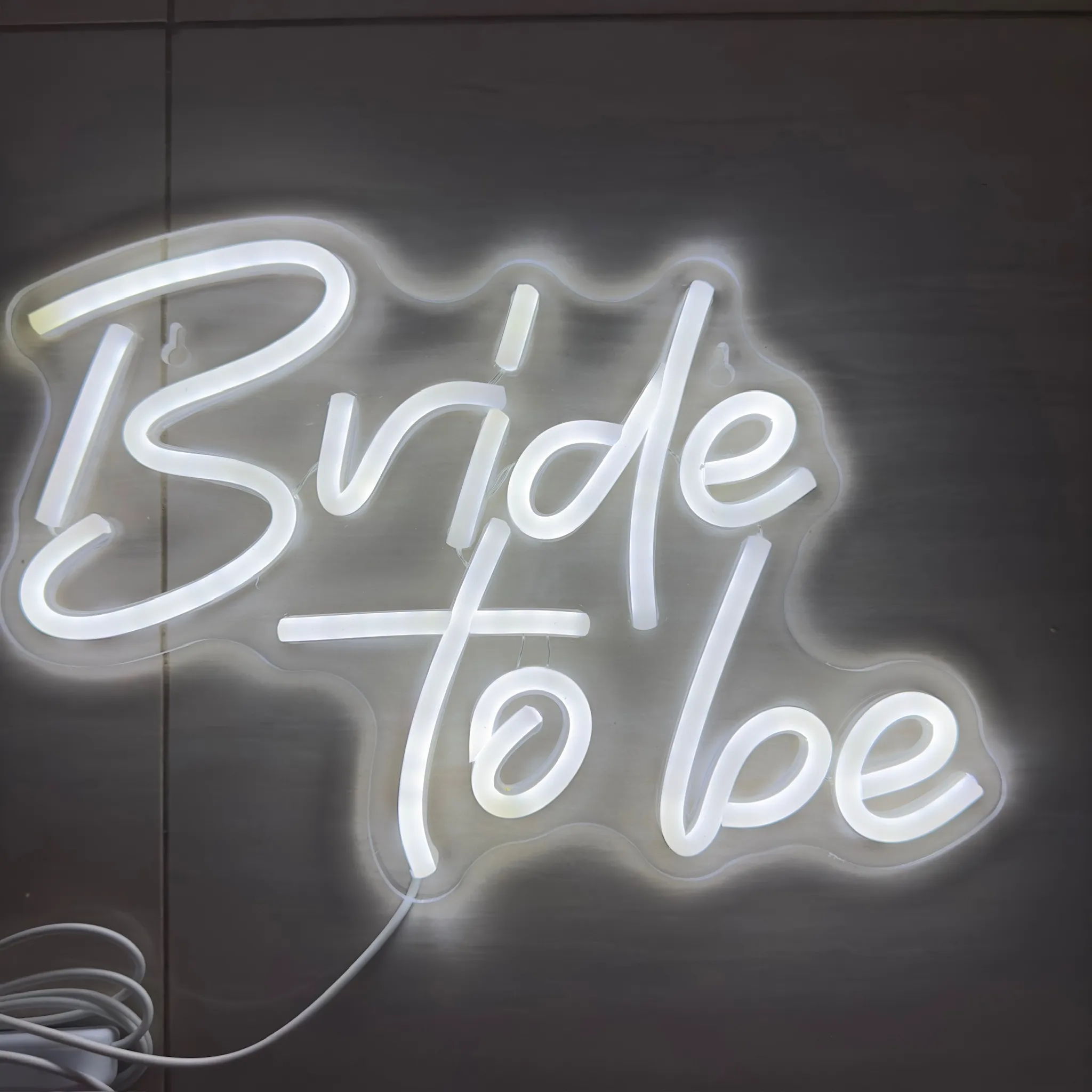 Neon Light Up ‘Bride to be' sign