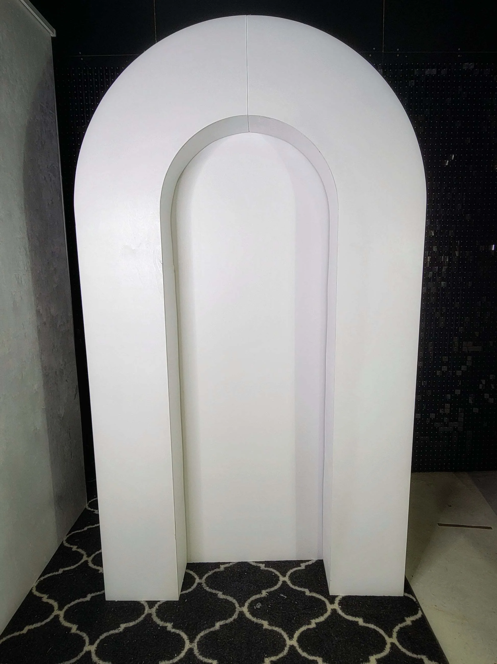 3D Arch With Back Panel