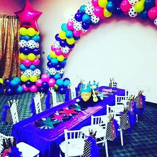 12 Kids Chairs + 2 Kids Tables 4FT