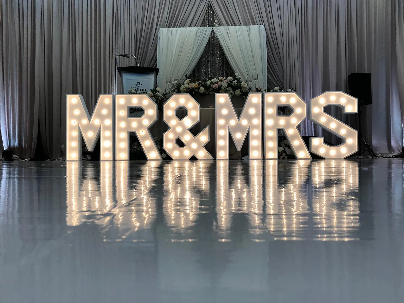 4Ft Marquee Mr and Mrs 