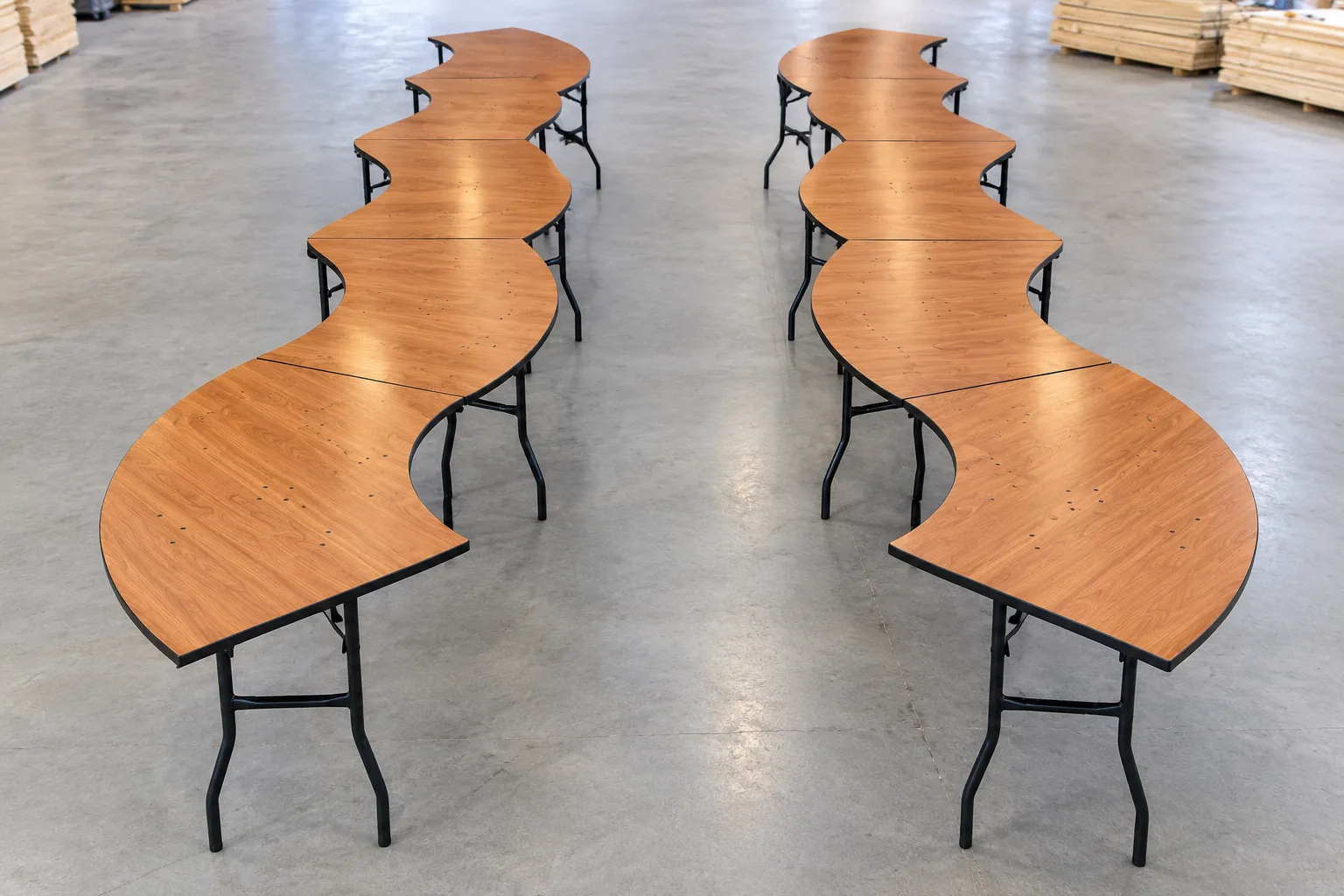 12 Pack Serpentine Table