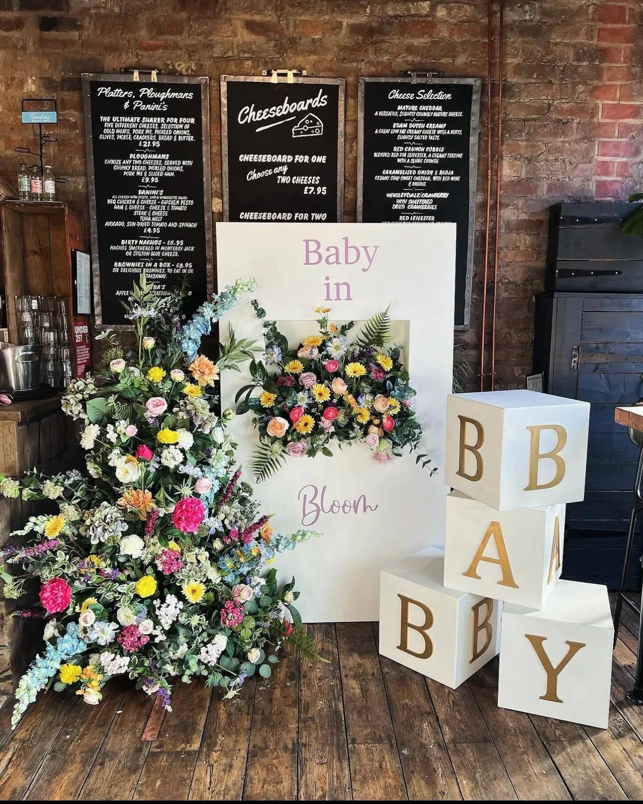 6FT Welcome Flower Box 