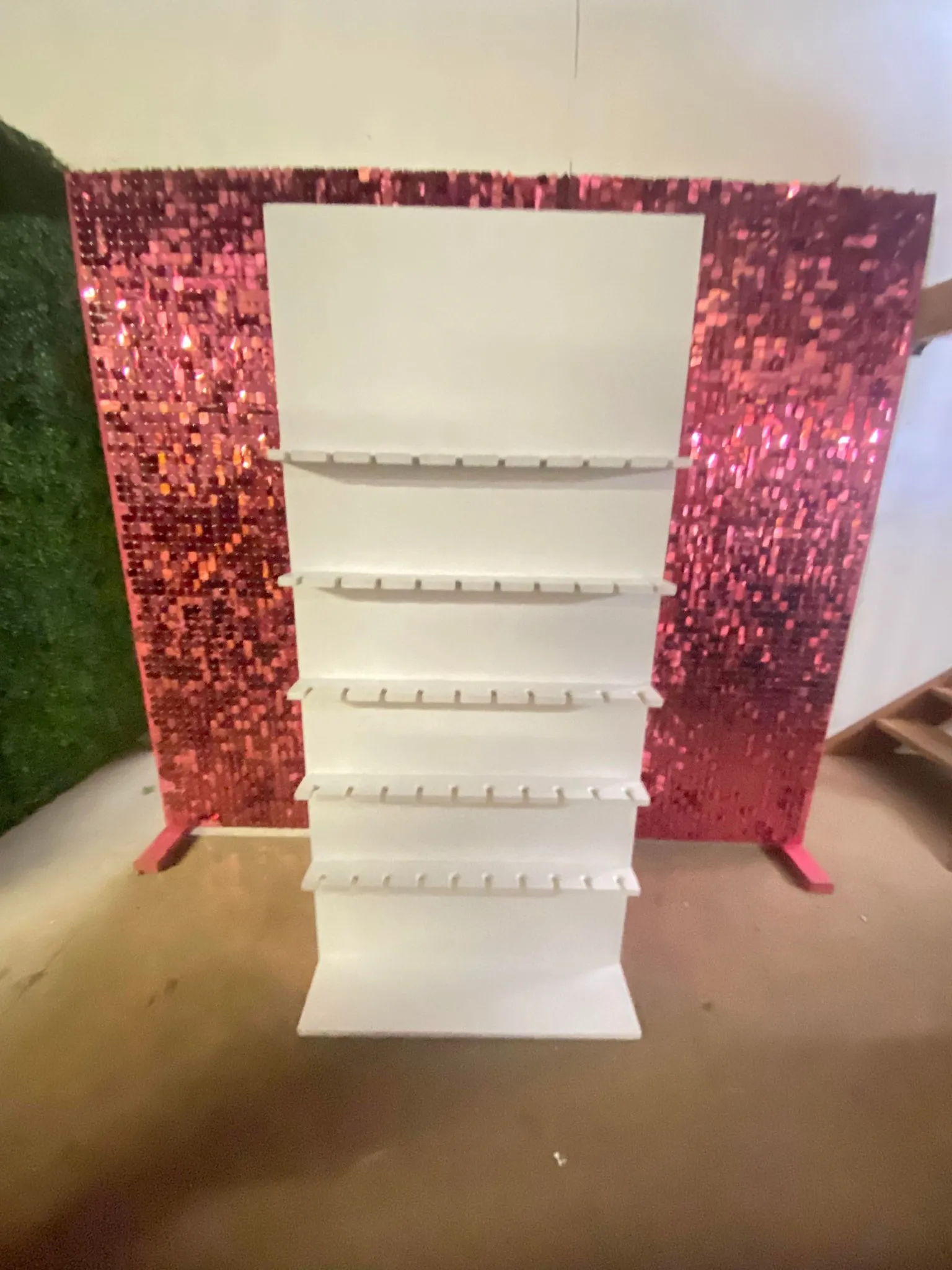 White Champagne Wall 