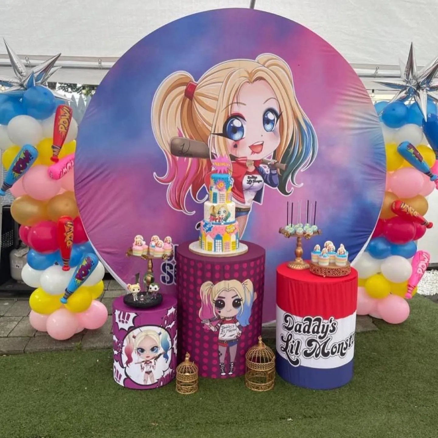 Comic Girl Round Backdrop 