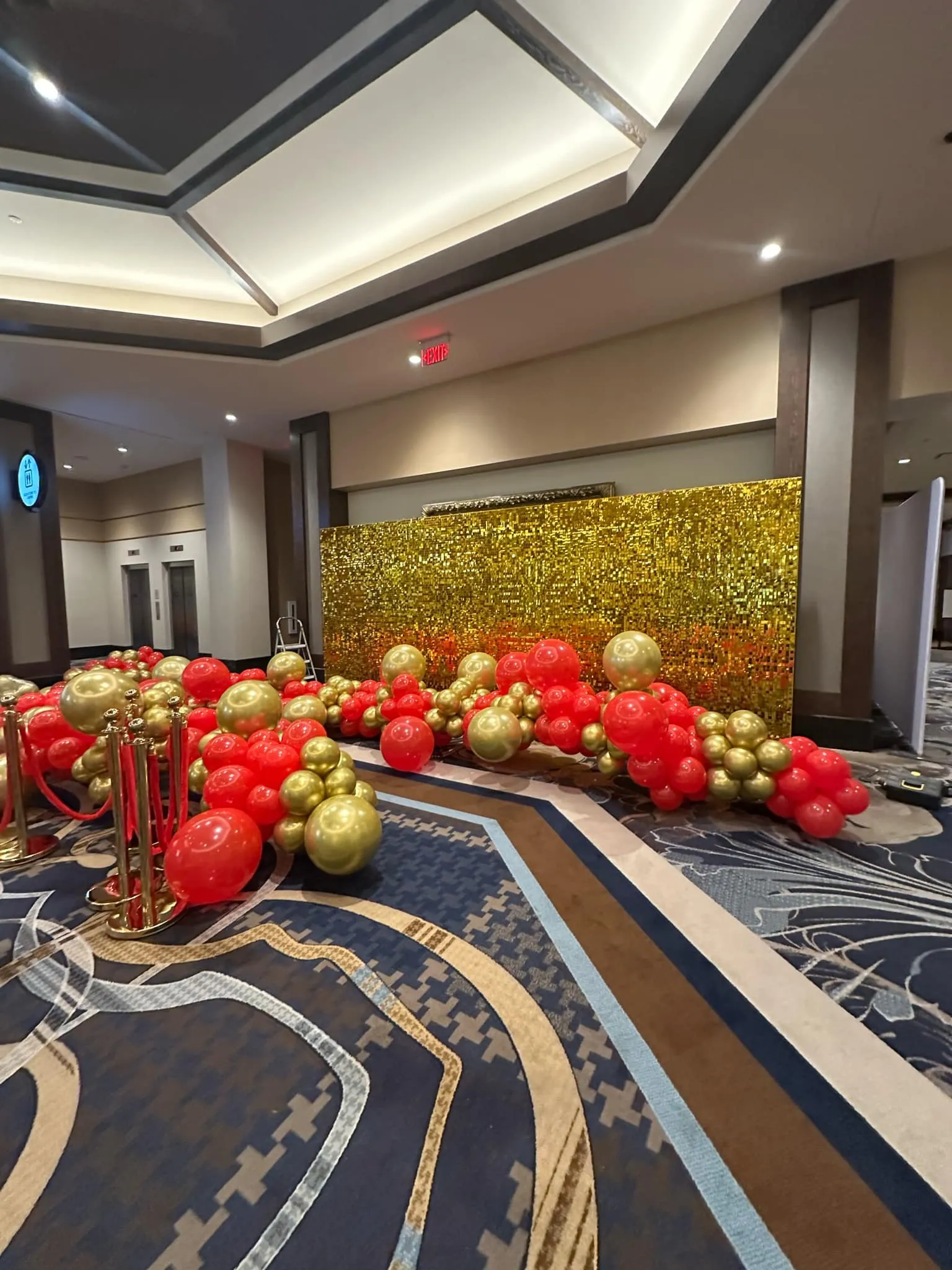 20FT Length Gold Shimmer Wall 