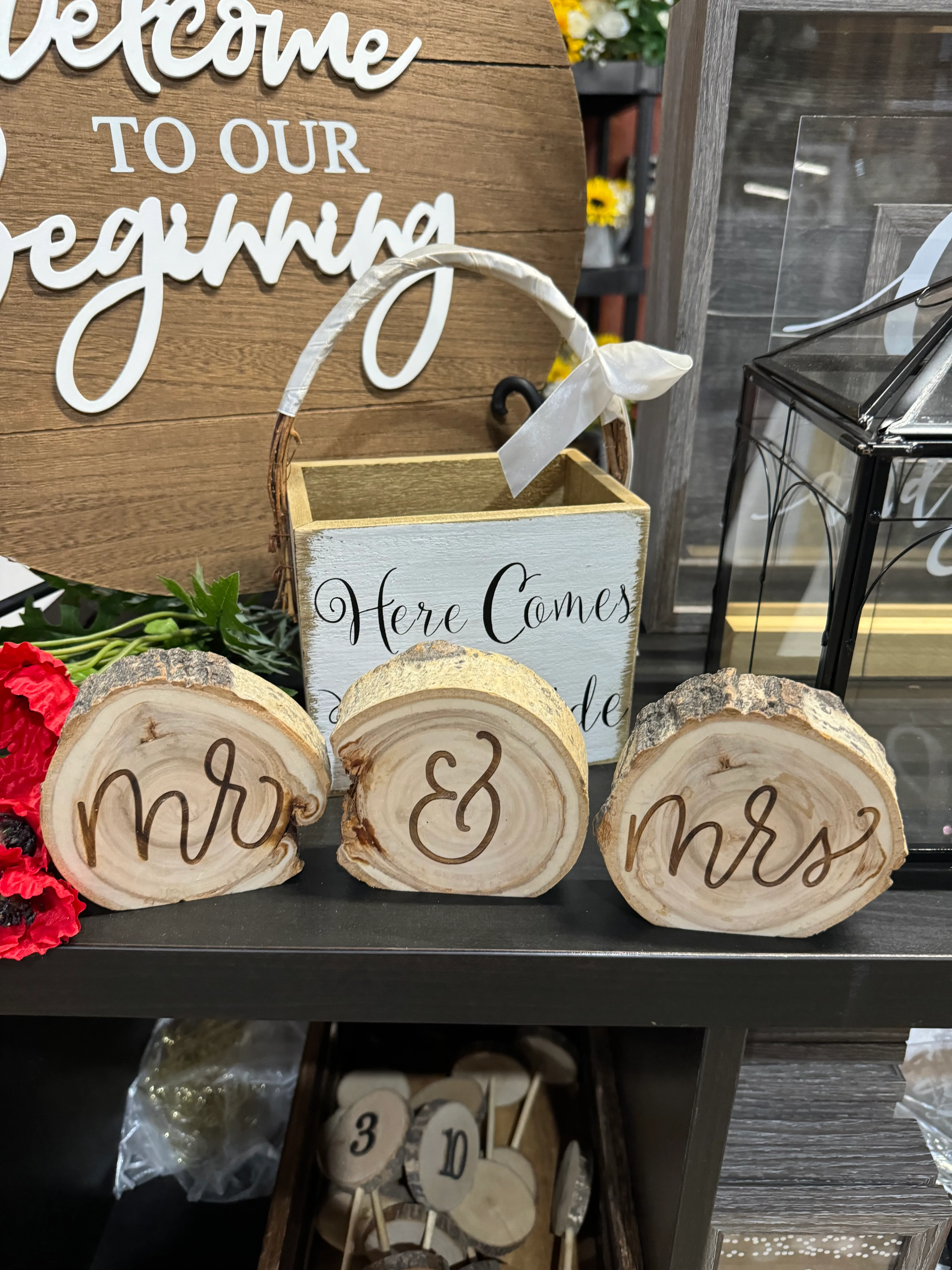 Mr & Mrs Wood Rounds for Sweetheart Table