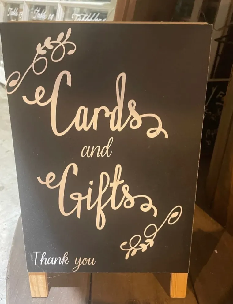  “Cards & Gifts” Eael