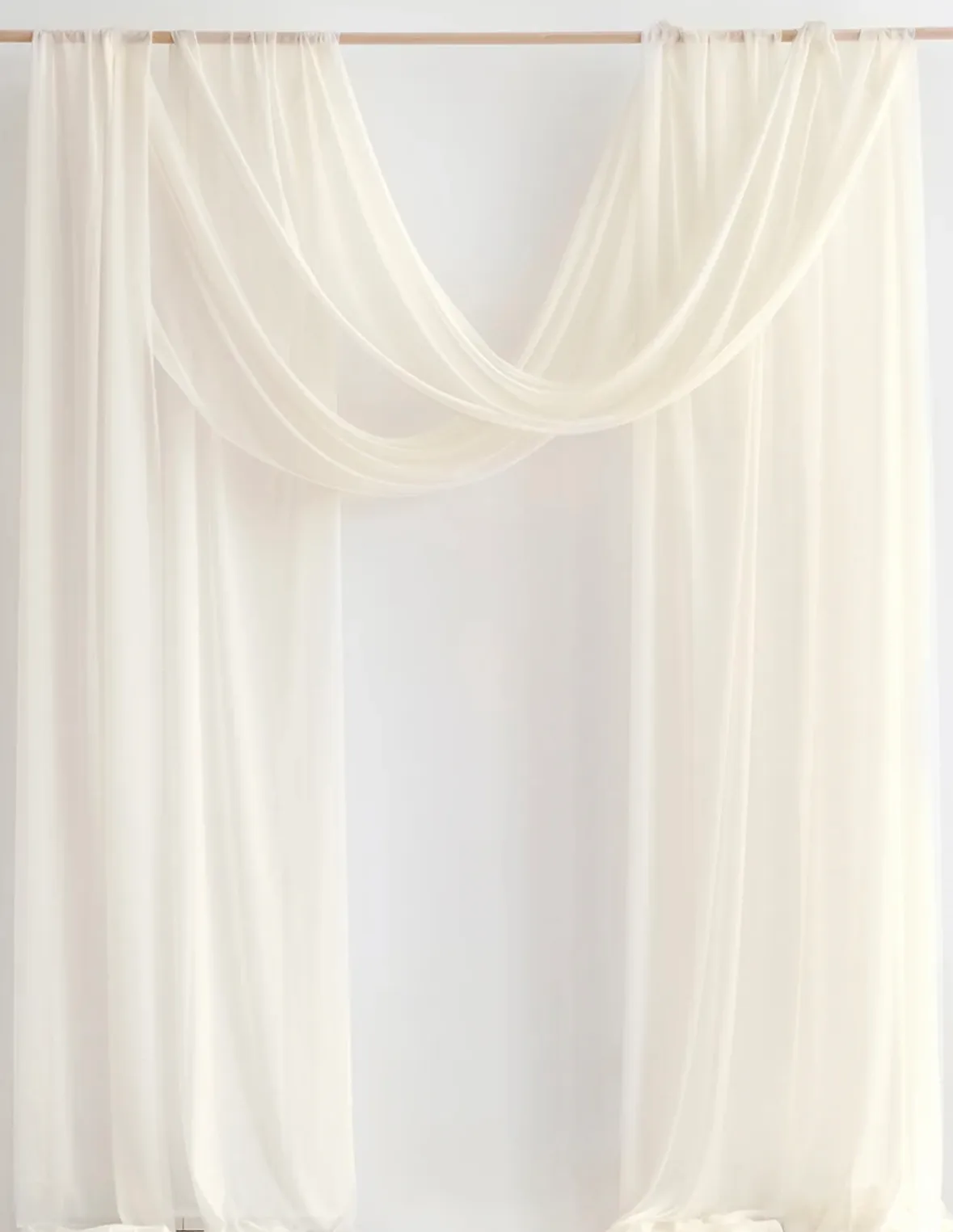 Ivory Arch Drape (22ft.)