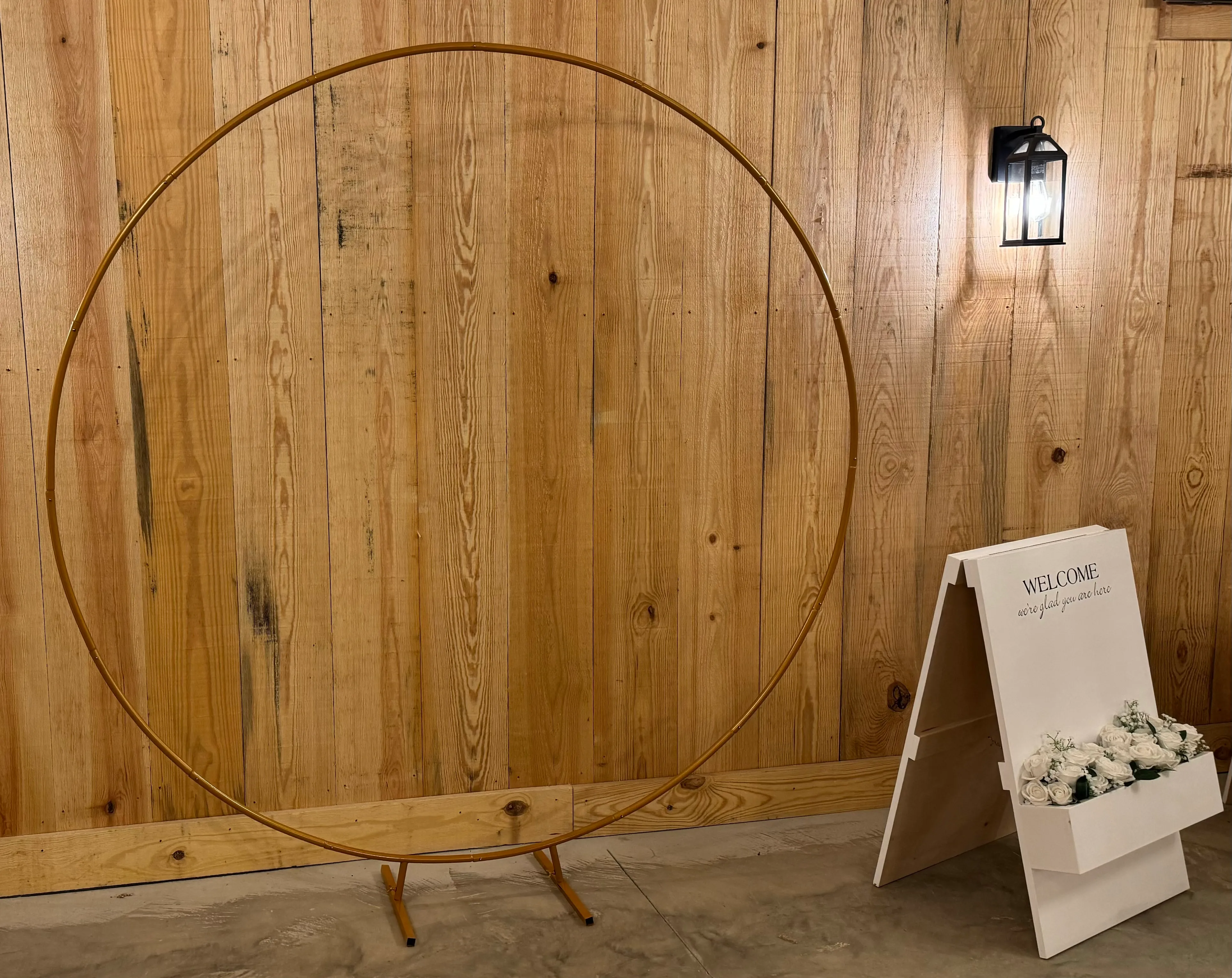 Gold Metal Circle Arch