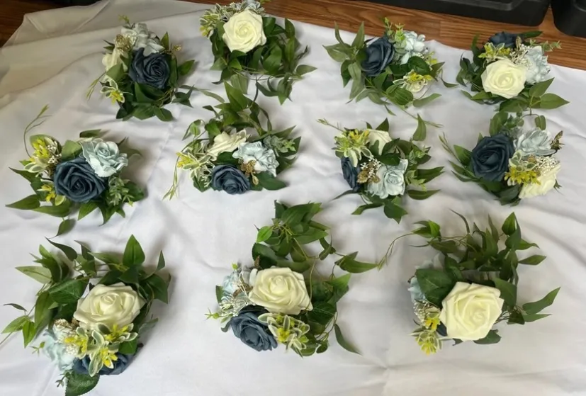 Ling’s Dusty Blue & Ivory Clip-On Arrangements
