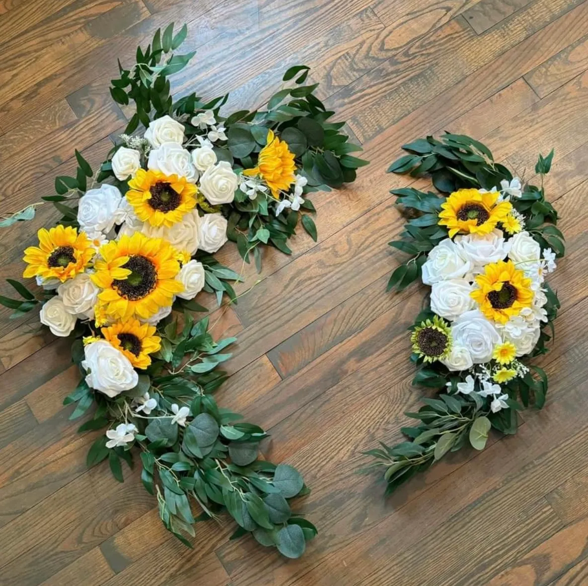 Ling’s Moments 2-piece Sunflower Arch Swags