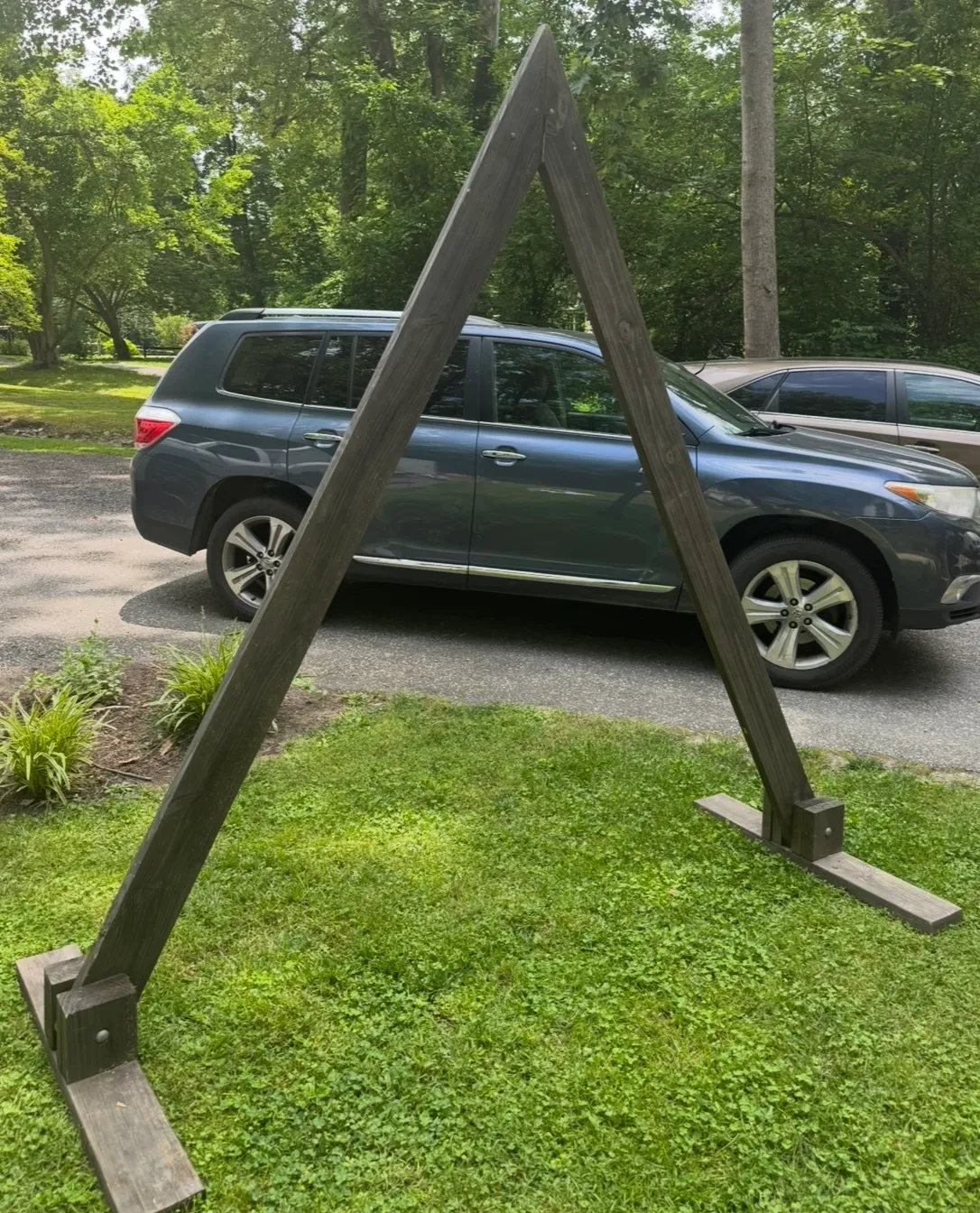 Triangle Wood Arch Dark Wood (8ft.x6ft.)