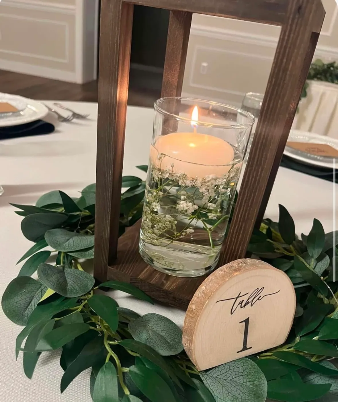 Wood Round Table Numbers (1-15)