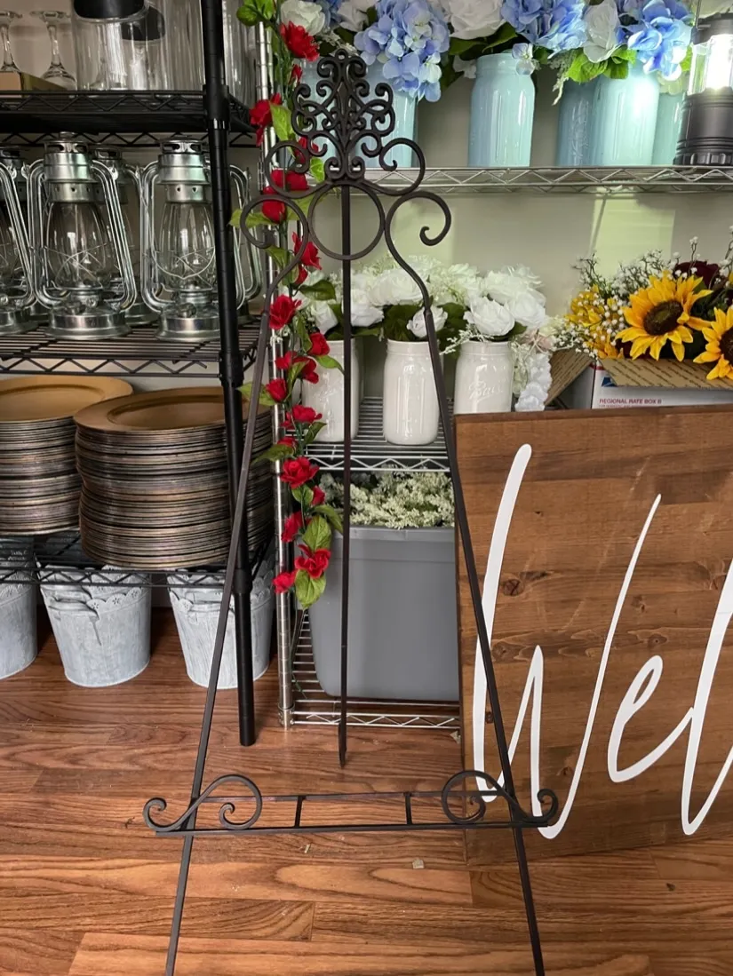 Medium Metal Brown Easel