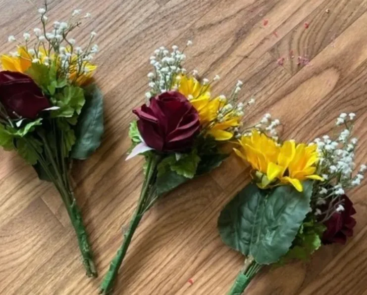 Rose, Sunflower & Baby’s Breath Bouquets 