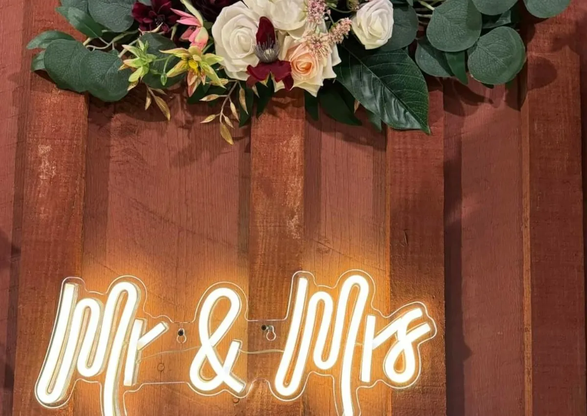 Mr & Mrs Neon Sign