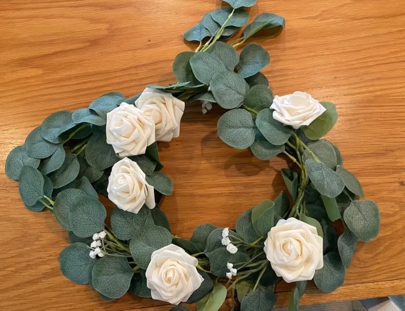 Ling’s Moments Wreath Centerpieces in Ivory