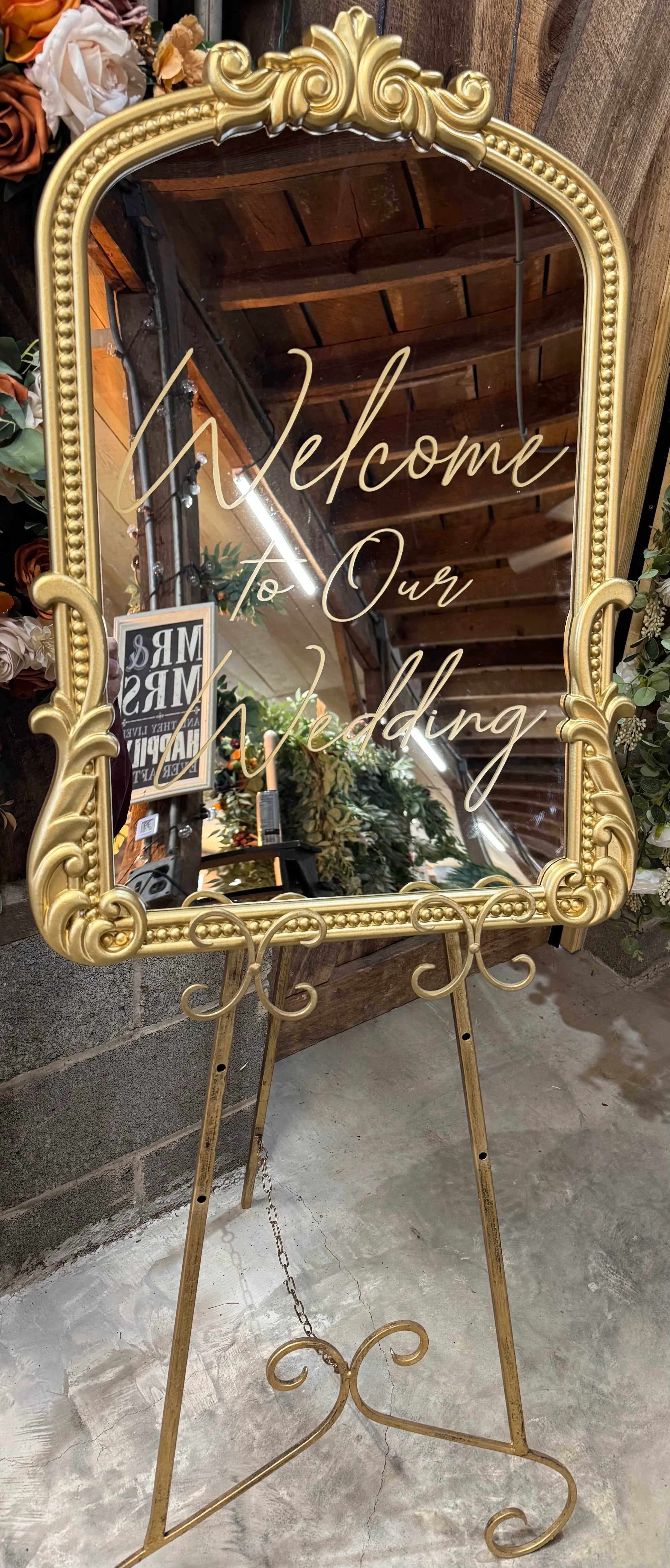 "Welcome to Our Wedding" Gold Mirror (Lettering cannot be removed)