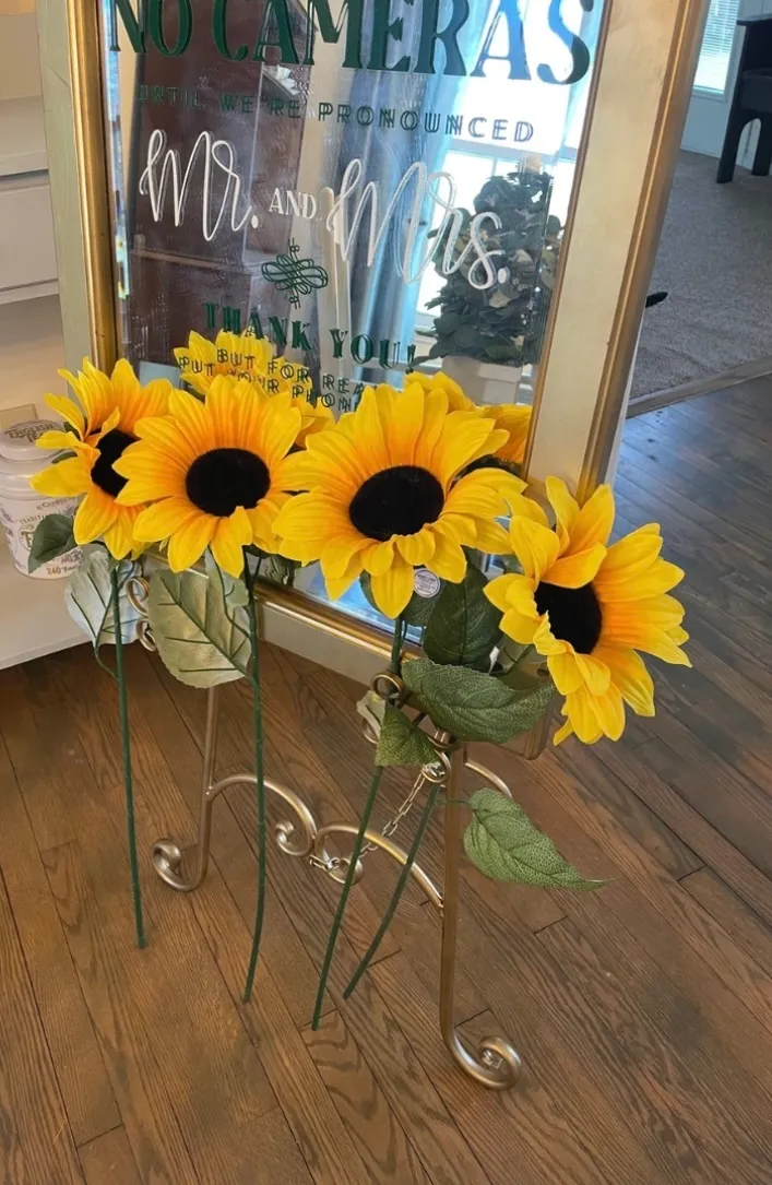 Loose Sunflower Stems (30” tall)