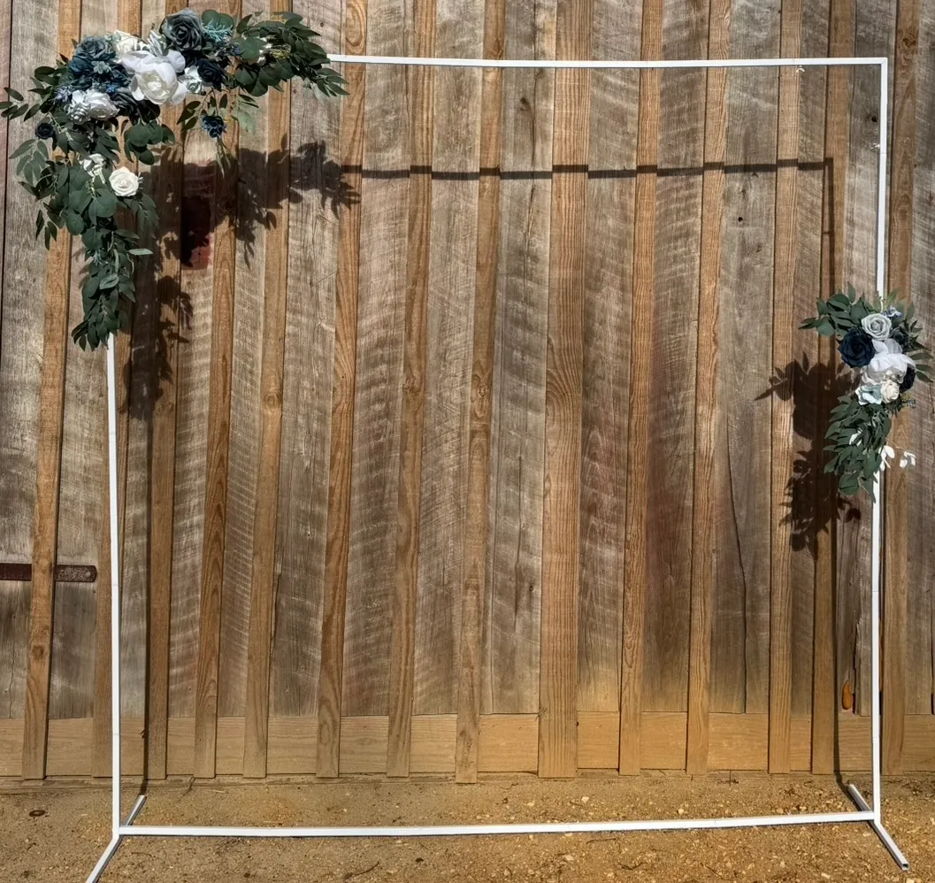 White Metal Arch Stand