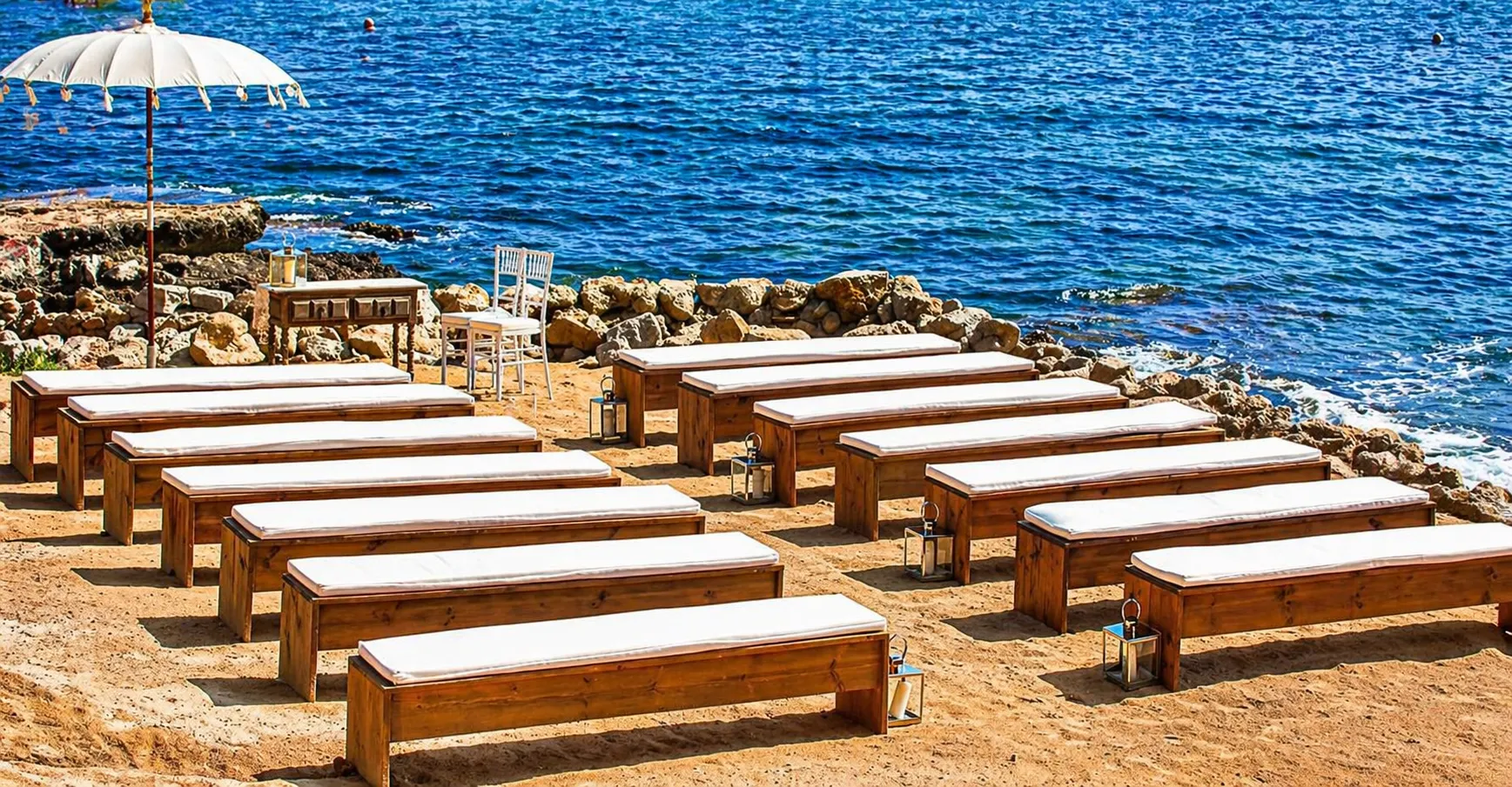 WOODEN BENCH (Optional Cushion)
