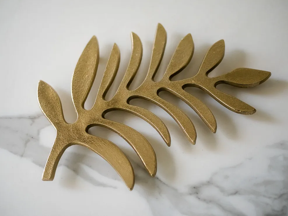 GOLD LEAF dessert stand