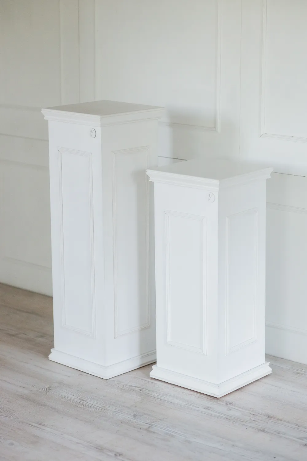 CLASSIC A WHITE 80 cm plinth