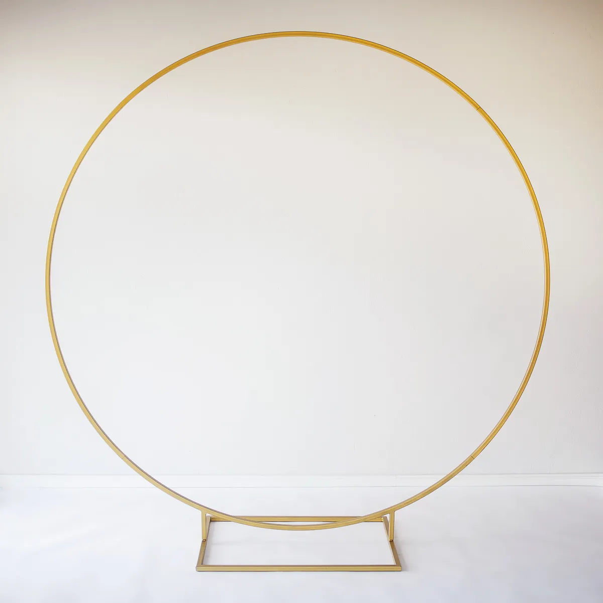 CIRCLE L GOLD backdrop