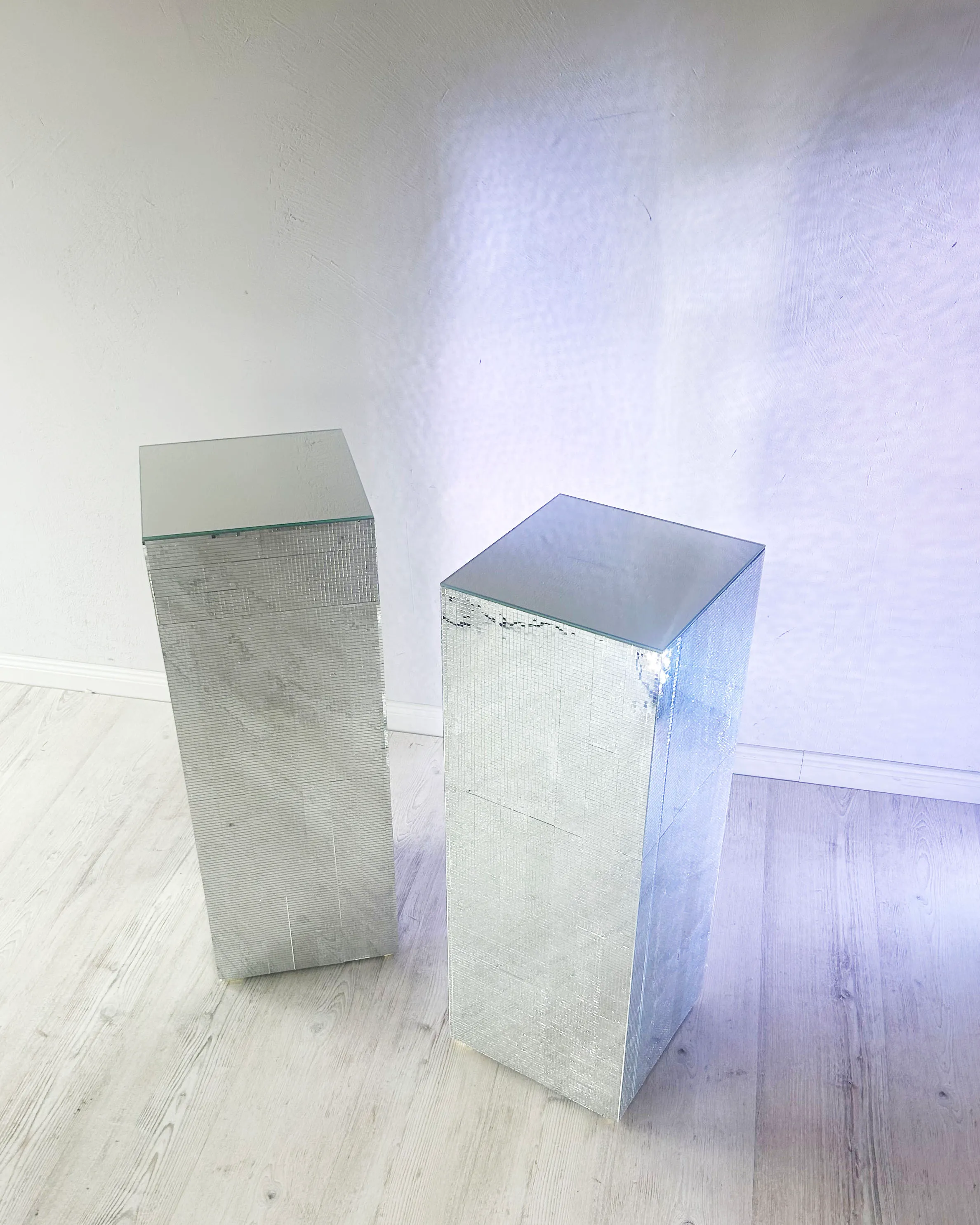 DISCO plinth