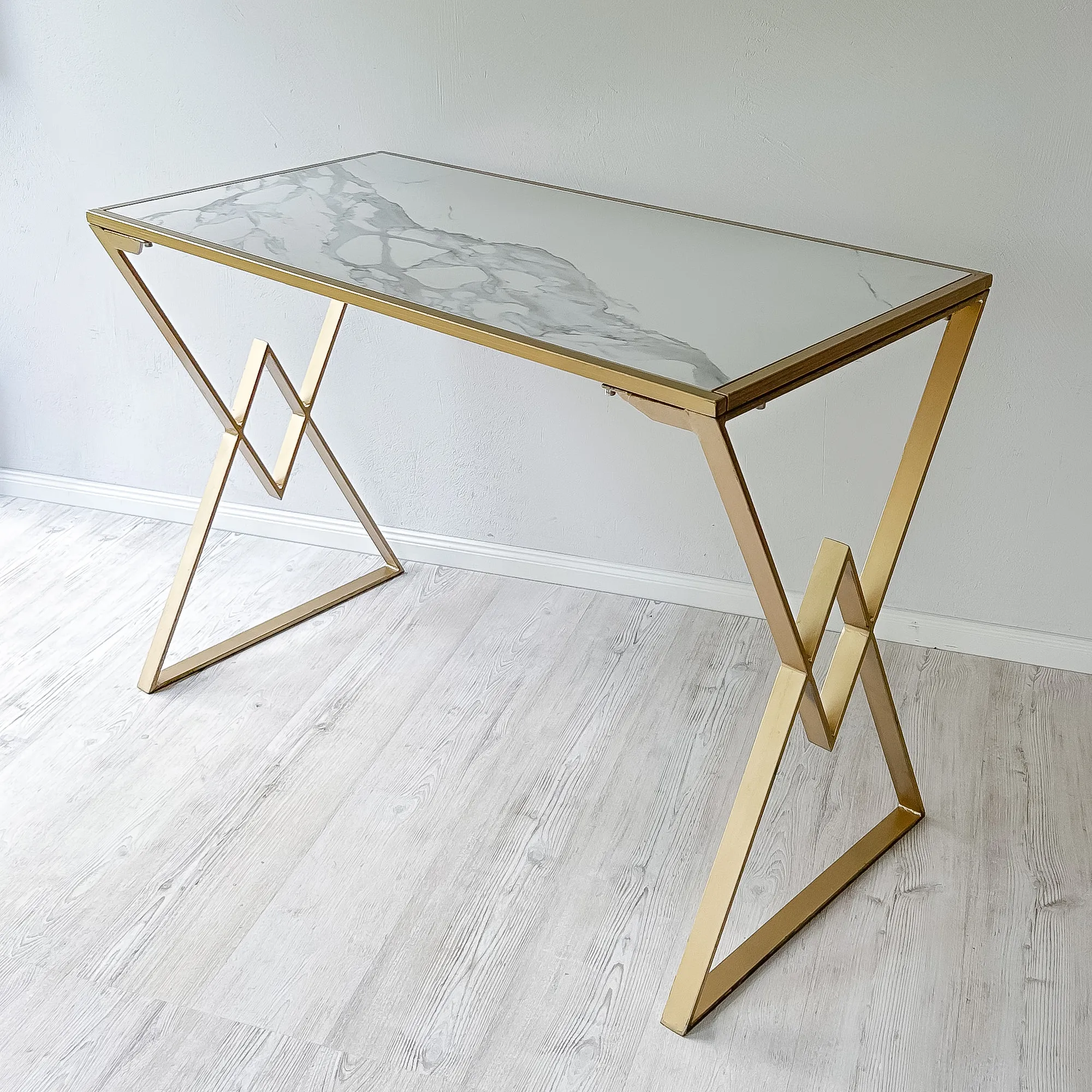 HOURGLASS GOLD table