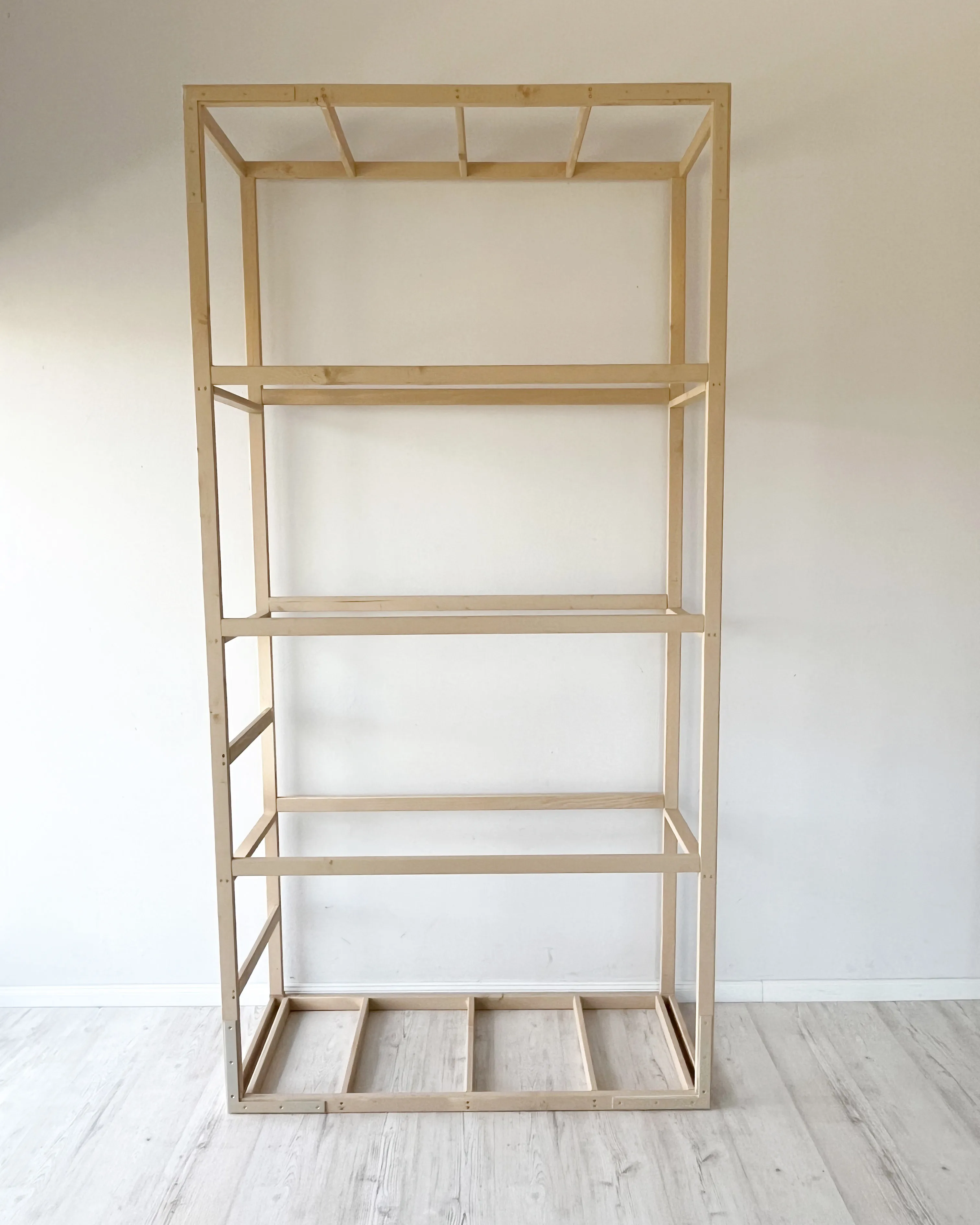 WOOD stand 125x250 cm