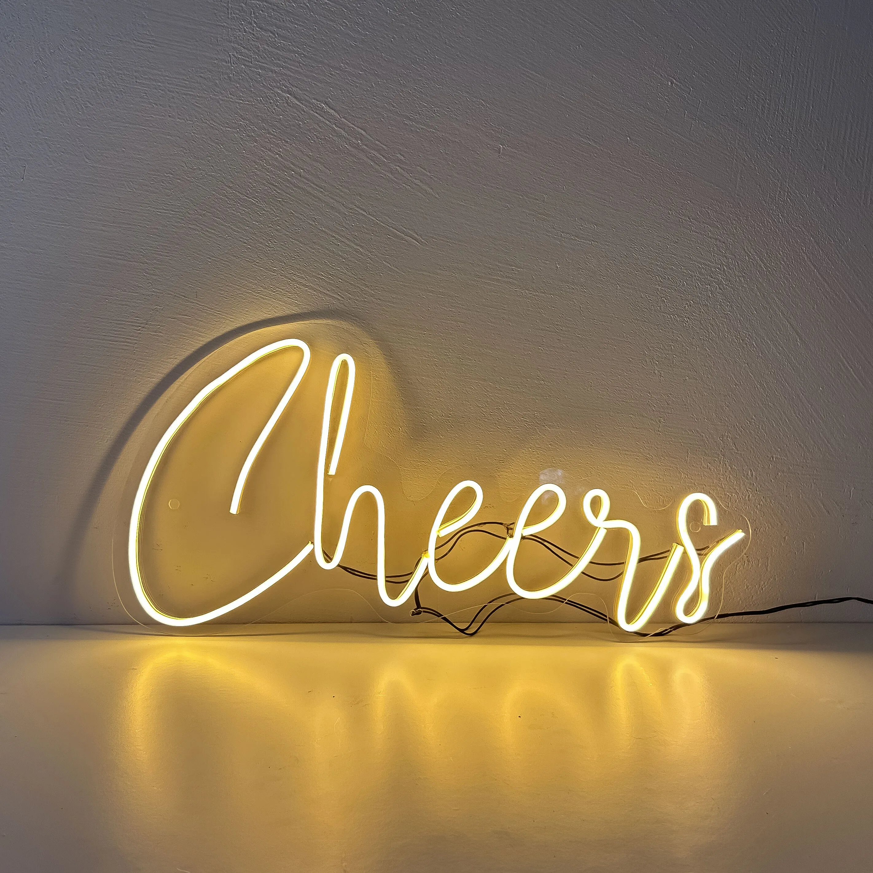 Neon sign CHEERS